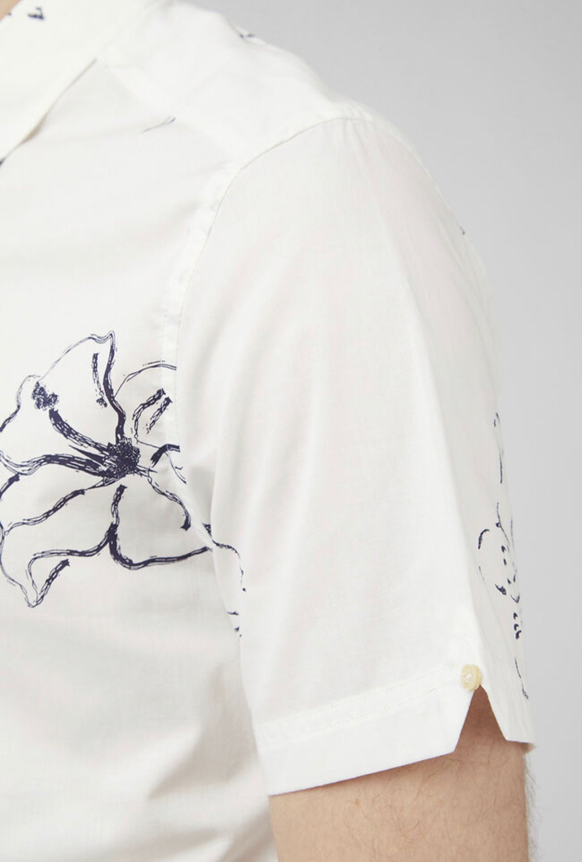 Ben Sherman S/S Linear Floral Shirt 002