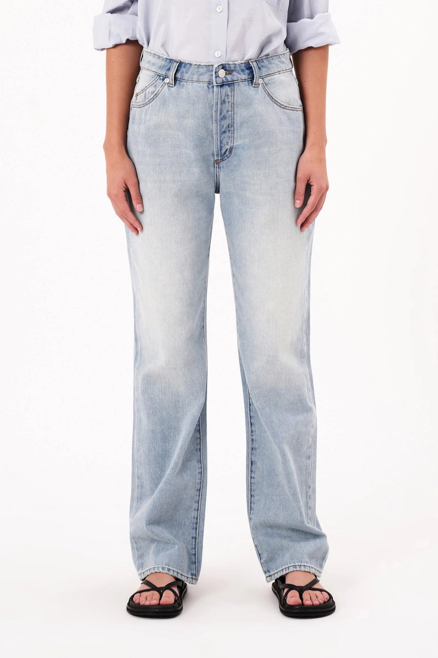 Rolla’s 90’s Relaxed Faded Blue Jean Light Vintage Blue