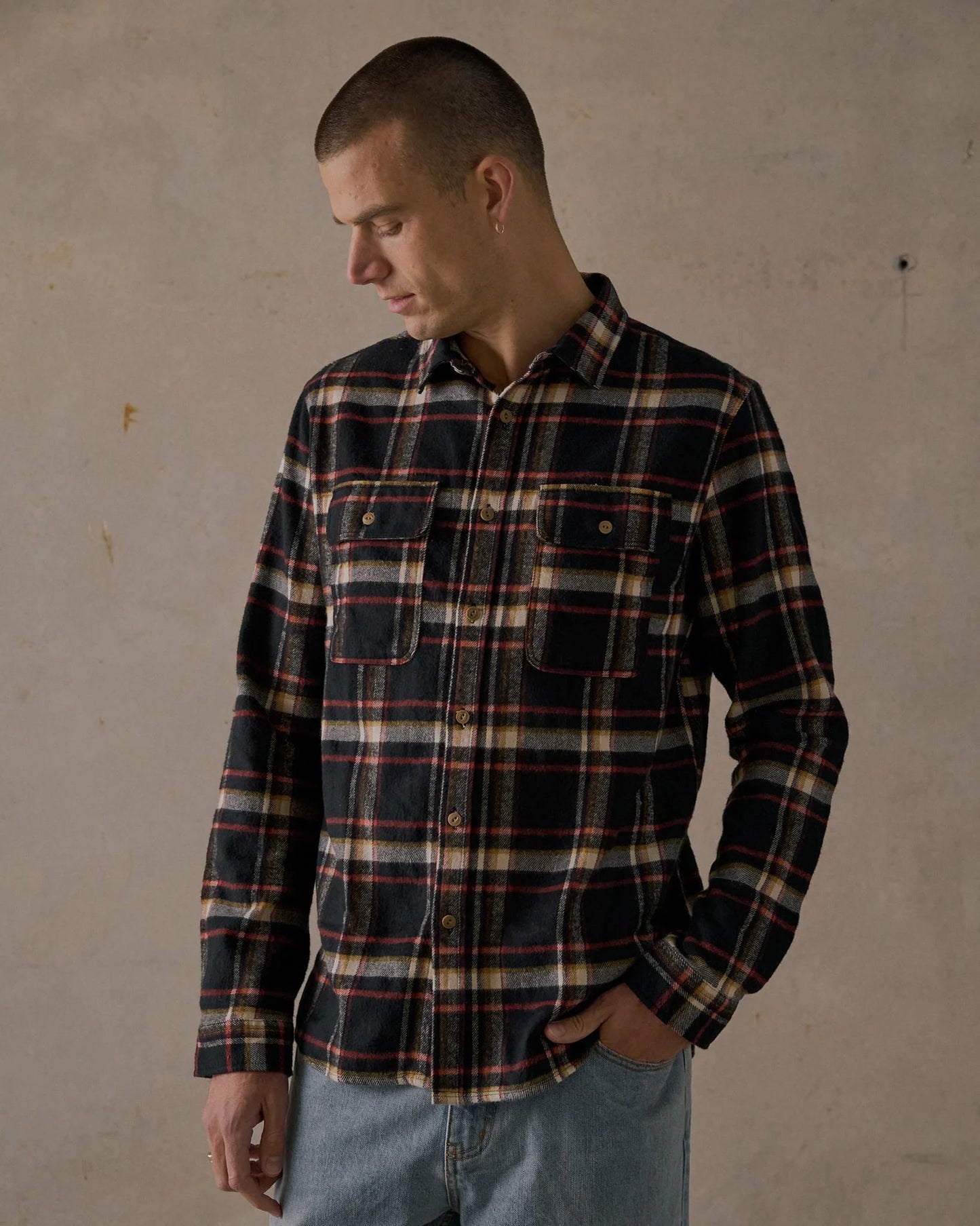 McTavish Twin Pocket Flannel Shirt Black Multi