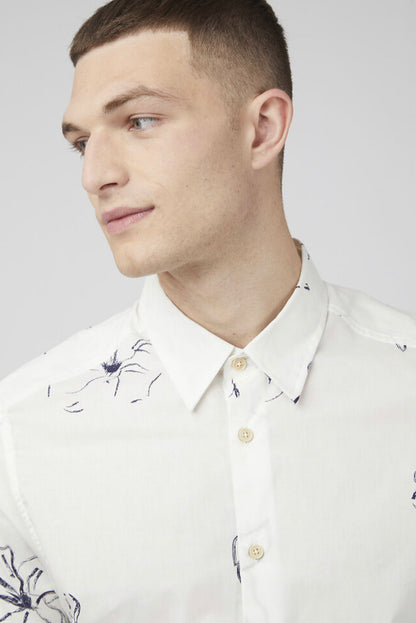 Ben Sherman S/S Linear Floral Shirt 002 035