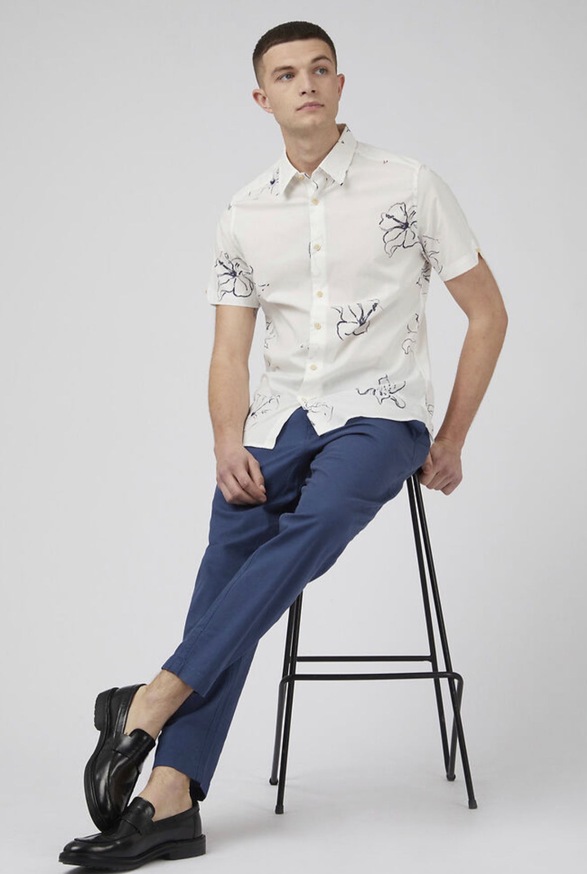 Ben Sherman S/S Linear Floral Shirt 002 035