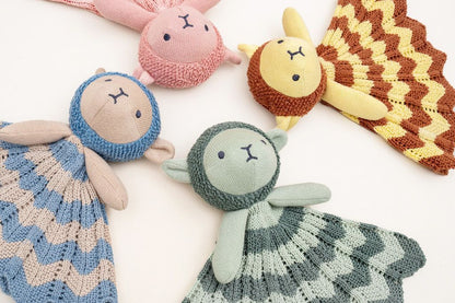D)Lux Snuggle Sheep Knit Comforter