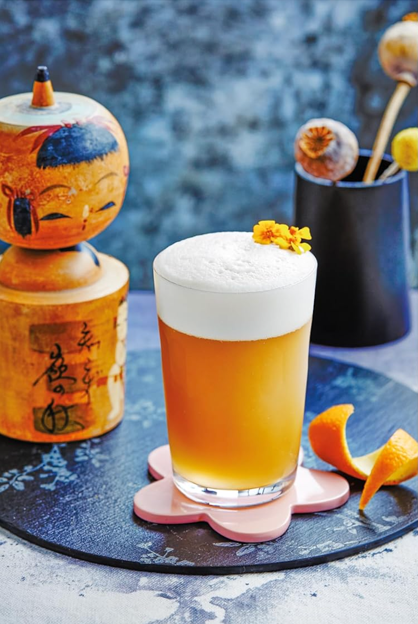 Tokyo Bar: 65 recipes for Japanese-style Cocktails and Izakaya Snacks